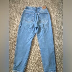 Women’s Pull&Bear High rise straight leg mom jeans size 6